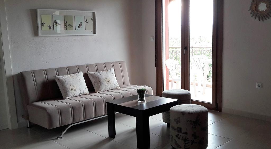 Villa Eleni Ofrínion 外观 照片